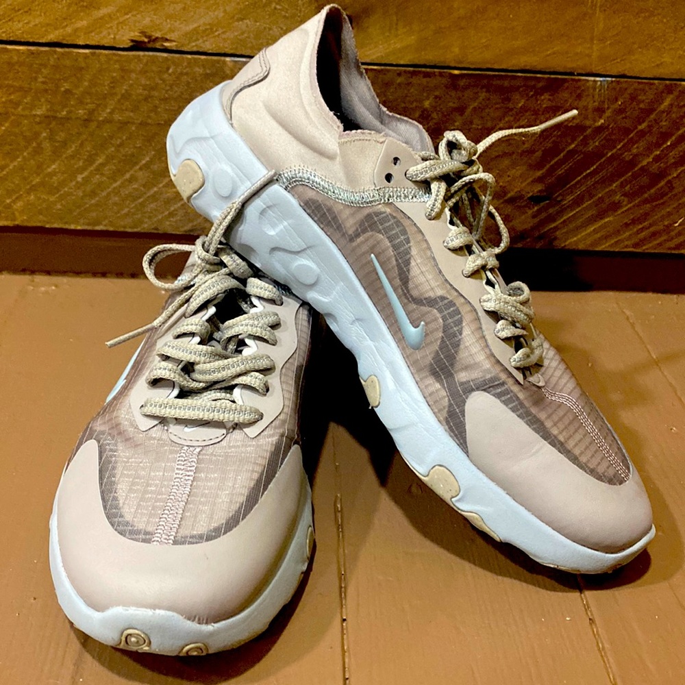 Nike Renew Sneakers